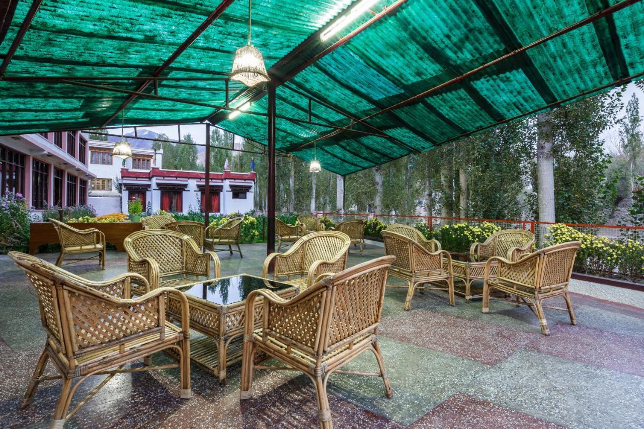 Hotel Asia Leh Buitenkant foto